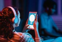 How To Balance Gaming And Productivity On Mobile Devices